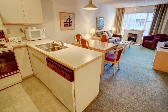DOUBLE ONE BEDROOM