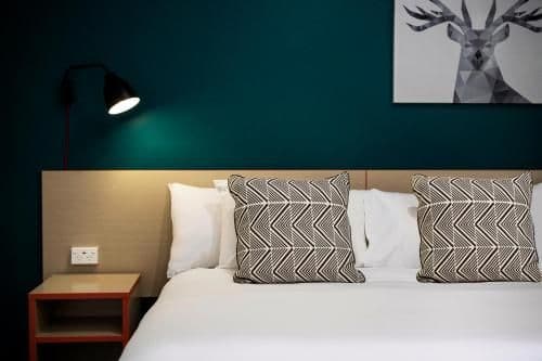 Queen Room with Shared Bathroom and Free Welcome Drinks