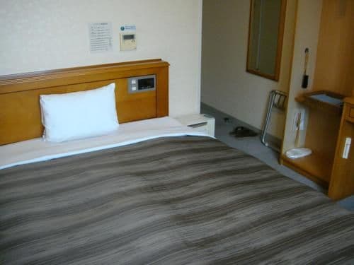 Eco-Friendly Single Room - No Daily Cleaning No replacement of Amenities - Non-Smoking