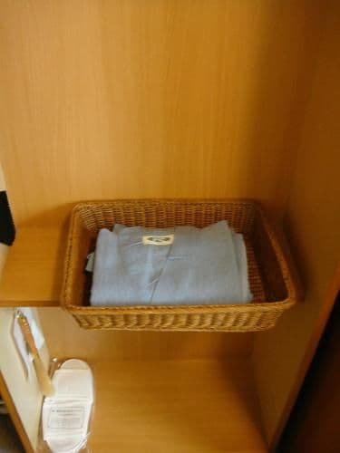 Eco-Friendly Single Room - No Daily Cleaning No replacement of Amenities - Non-Smoking