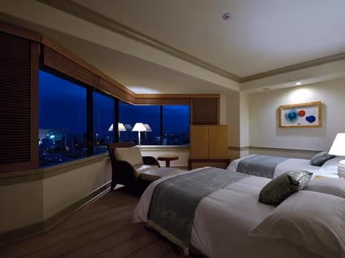Penthouse Suite with Lounge Access - Non Smoking