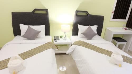 Deluxe Double or Twin Room - Roundtrip airport Transfer