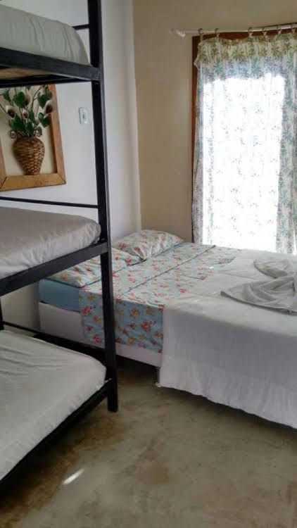 Yellow Hostel Buzios0