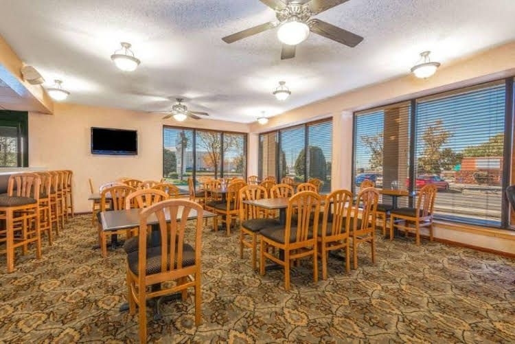 Days Inn and Suites Albuquerque North0