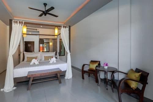 Deluxe Double Room with Pool Access