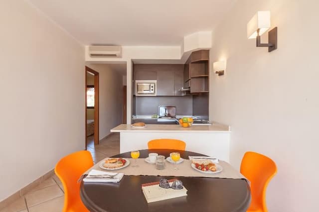 APARTMENT CAPACITY 6 TWO BEDROOMS