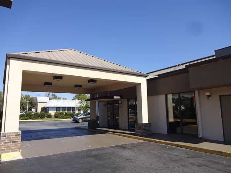 Red Roof Inn and Suites Statesboro