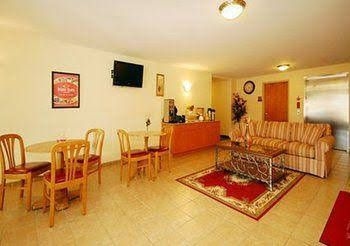 Amelia Inn and Suites0