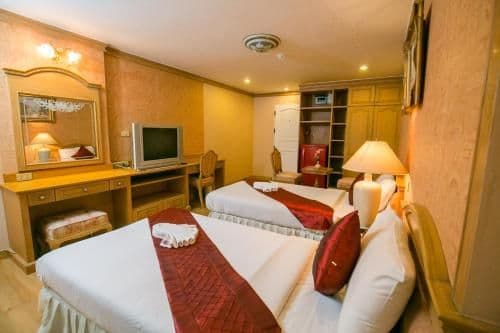 Deluxe Twin Room with Balcony
