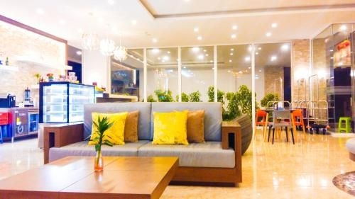 โรงแรมวารีนา พาเลซ (Vareena Palace Hotel)3