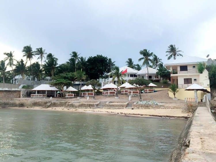 Hisolers Beach Resort0