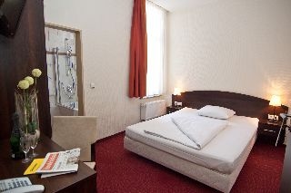 Eleazar Novum City Center Hamburg1