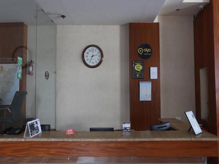 OYO Premium Trichy Railway Station0