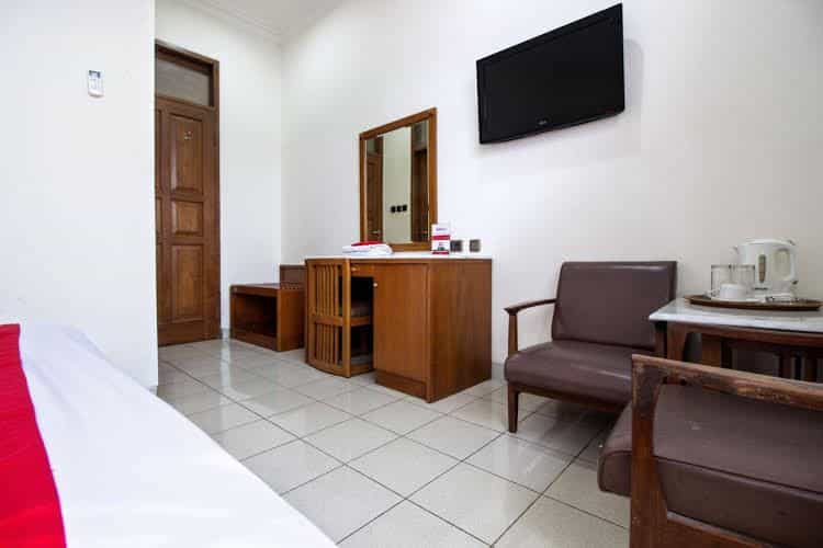 RedDoorz near Rumah Mode RedDoorz near Rumah Mode