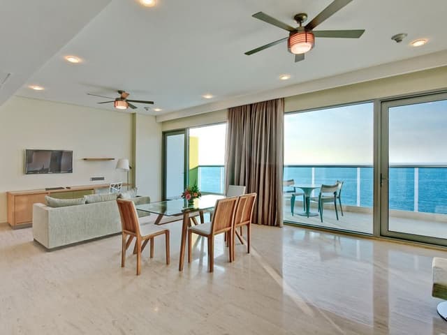 JUNIOR SUITE EXECUTIVE CAPACITY 2