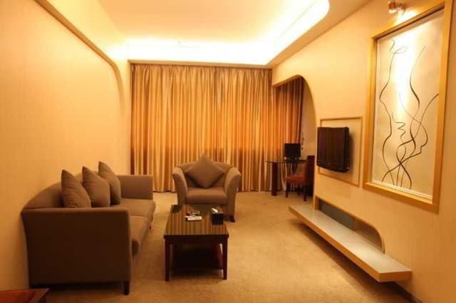 SUITE BUSINESS