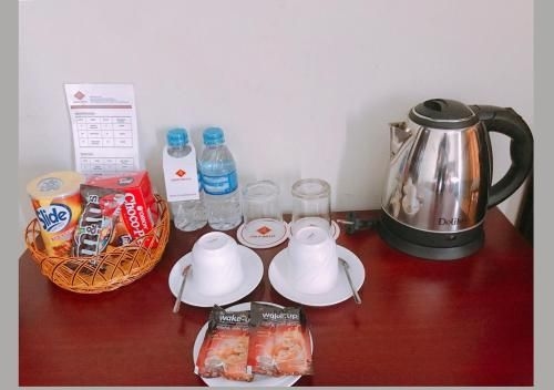 Gold Hotel (Gold Hotel Hue)3
