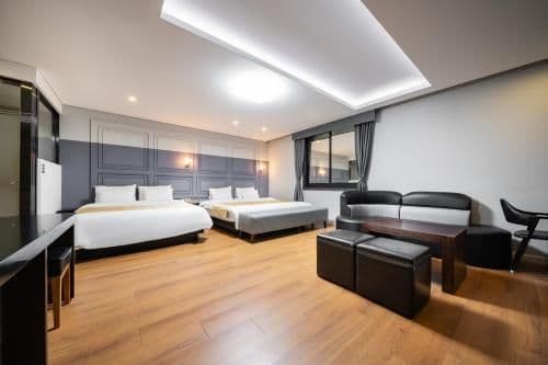 Premier Family Room