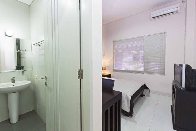 RedDoorz @ Kemang Timur RedDoorz @ Kemang Timur