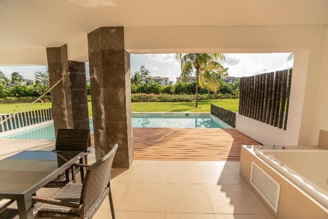 SUITE TWO BEDROOMS