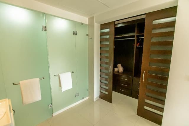 SUITE ONE BEDROOM