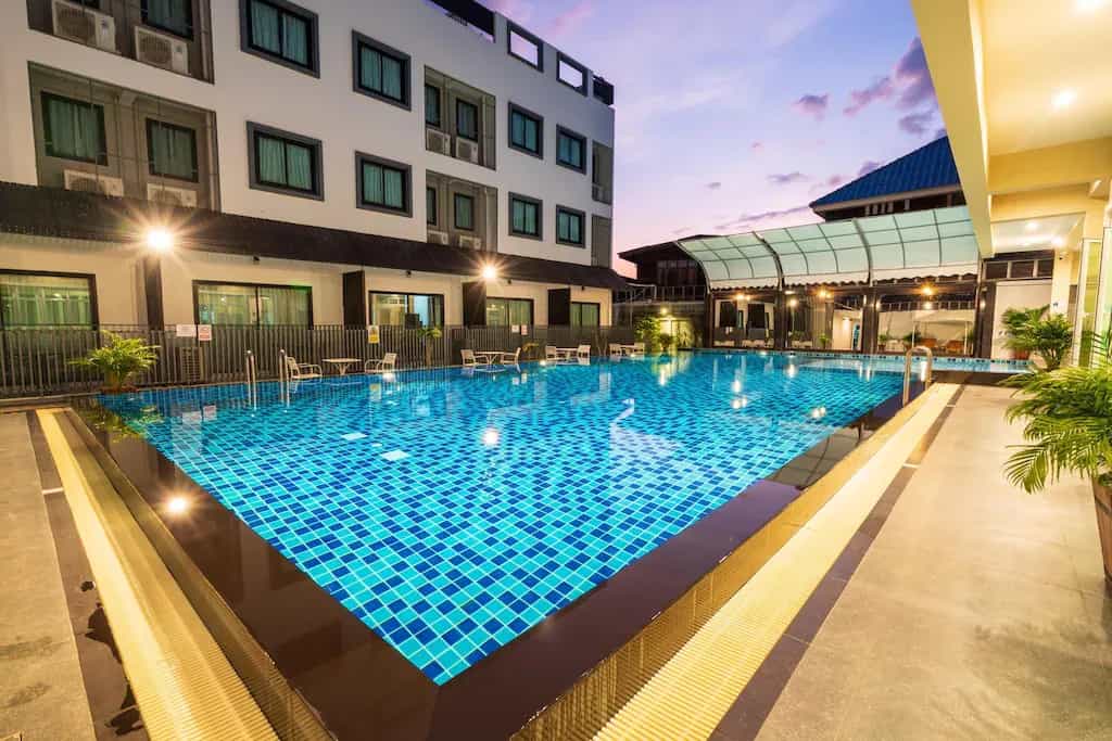 โรงแรมบุรีเทล โรงแรมบุรีเทล