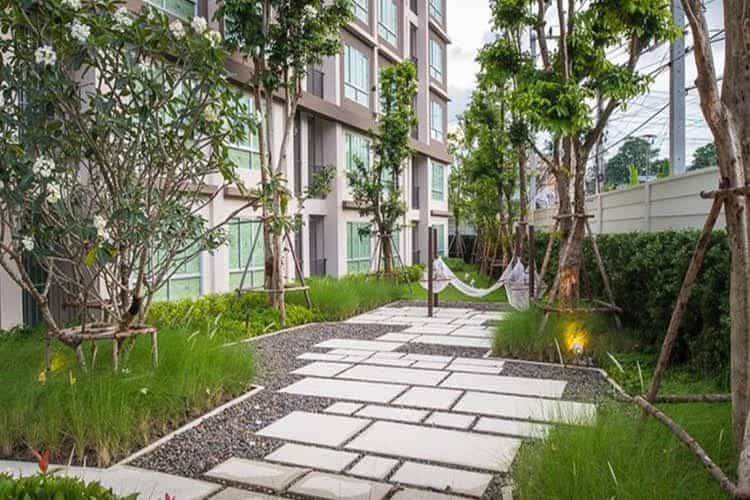 Baan Peang Ploen by Montri Baan Peang Ploen by Montri