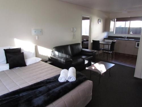 Adrian Motel2