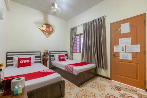 Twin Room with Shared Bathroom