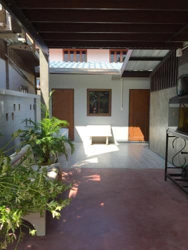 Budget Double Room with bathroom outside bedding unit