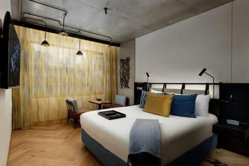 QT King Room