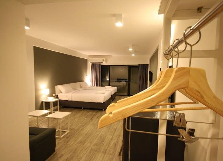 Airport Bed1