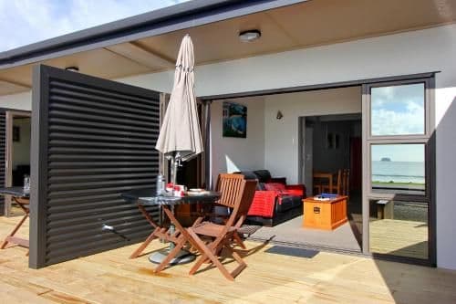 Large Studio Apartment - Beachfront - 1