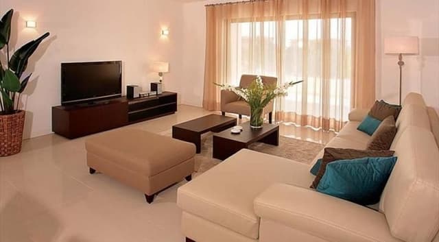 APARTMENT THREE BEDROOMS