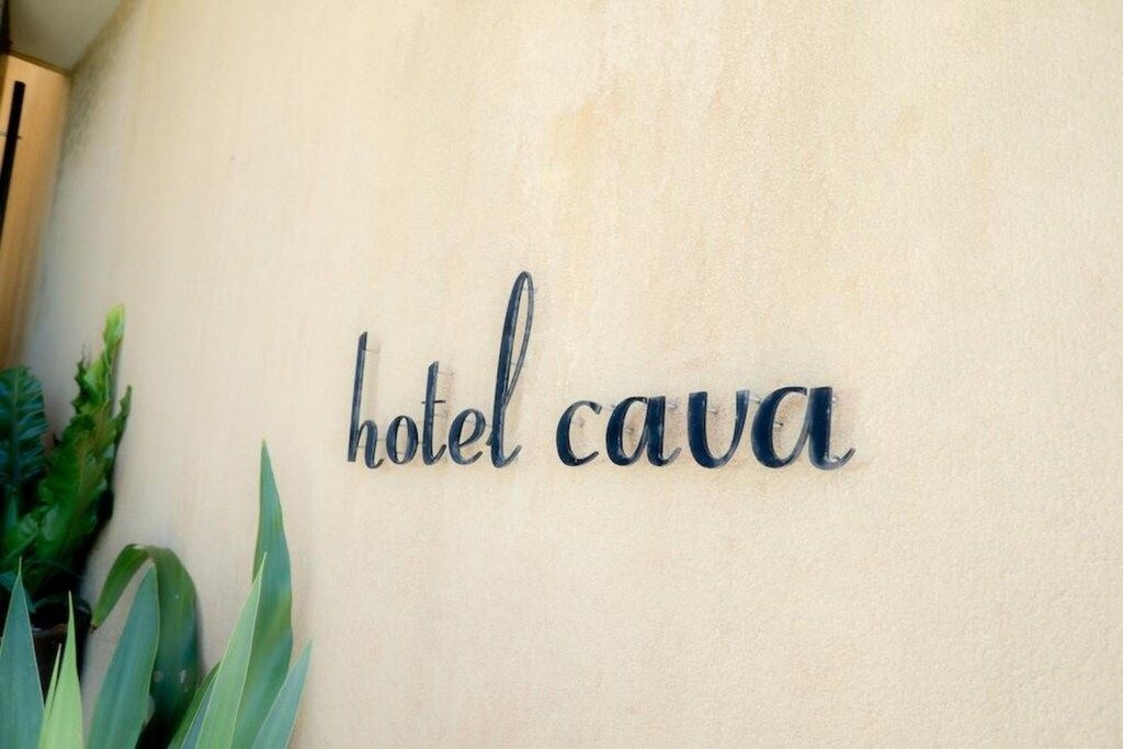 โรงแรมคาวา (Hotel Cava)1