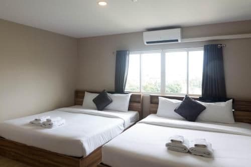 Deluxe Family Room