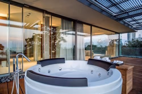 King Suite with Spa Bath