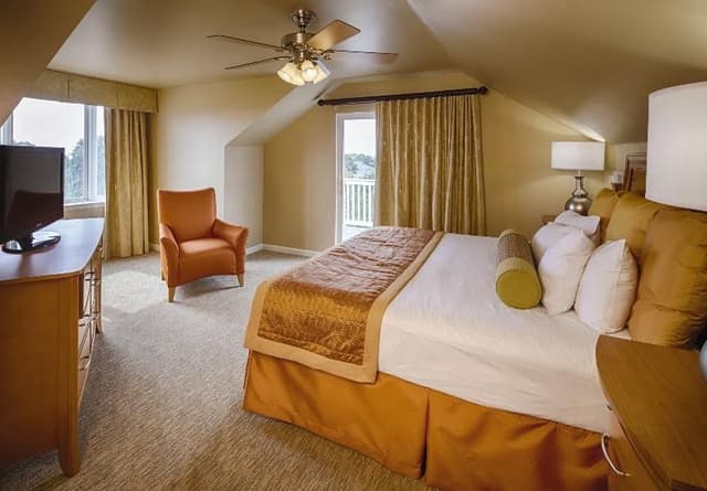 SUITE TWO BEDROOMS