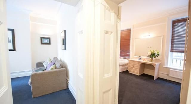 FAMILY ROOM EXECUTIVE