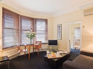Knightsbridge Green1