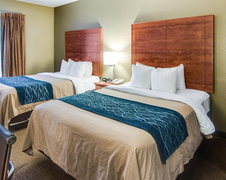 Comfort Inn and Suites Comfort Inn and Suites