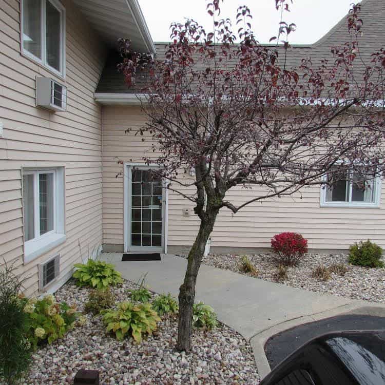 Magnuson Grand Pioneer Inn and Suites