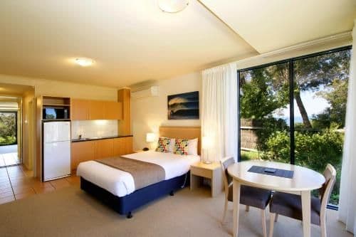 Deluxe Queen Studio with Walk-in Shower