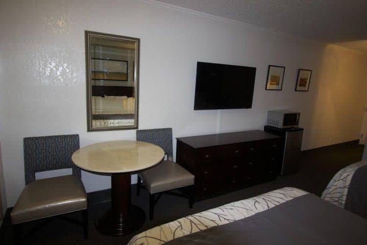 At Home Inn and Suites At Home Inn and Suites