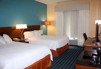 Fairfield Inn by Marriott Green Bay1