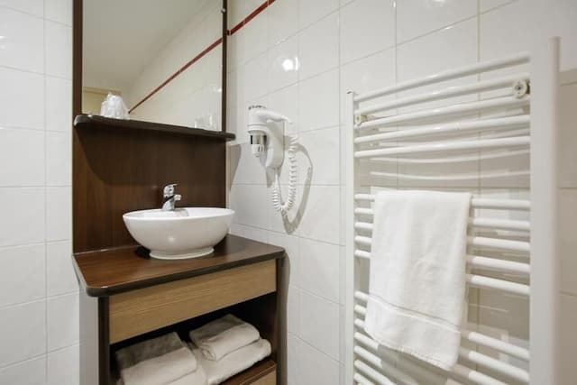 STUDIO TWO BEDS
