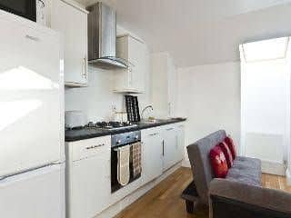 Stylish London Apartment Stylish London Apartment