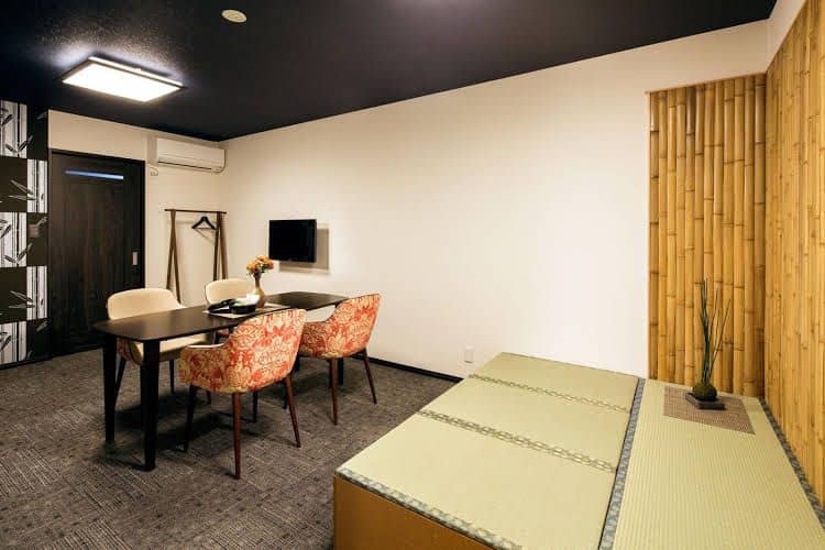 RESISTAY YASAKANOTO RESISTAY YASAKANOTO