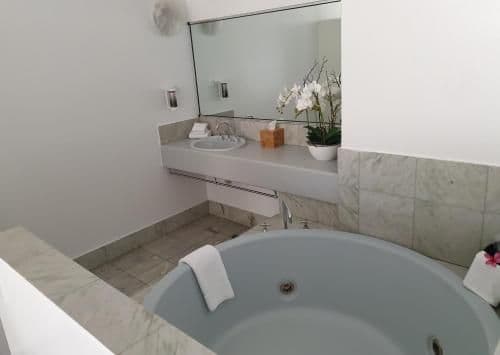 Superior Suite with Spa bath - Beachfront