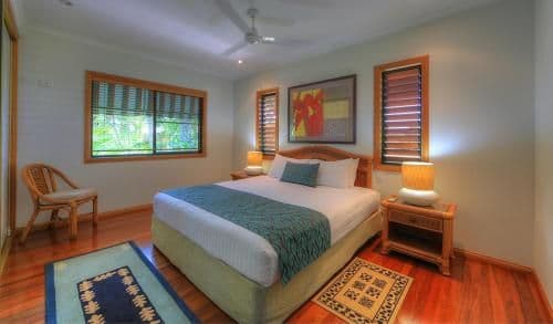 Three-Bedroom House - Beachfront